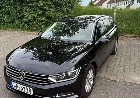 VW Passat Variant Volkswagen 2.0 TDI SCR DSG Elegance Vari...
