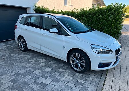 BMW 2er 220 Gran Tourer 220d xDrive Sport Line A Spo...