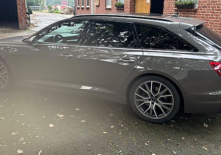 Audi A6 55 TFSI quattro S tronic S line Avant S line