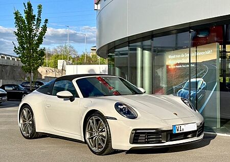 Porsche 992 Targa4,Sportabg,Bose,Leder,Classicrad21"