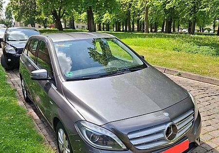 Mercedes-Benz B 180 Autotronic -