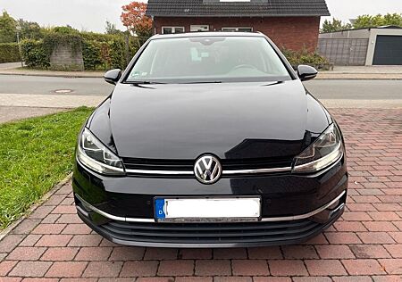VW Golf Volkswagen 7 2.0 TDI DSG Comfortline schwarz