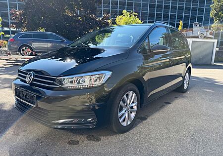 VW Touran Volkswagen Comfortline / DSG / NAVI / LED