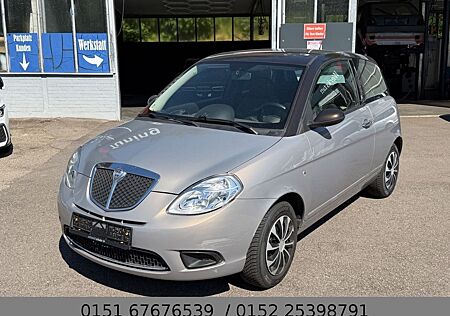 Lancia Ypsilon 1.4 8V Oro TÜV NEU PANO
