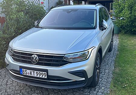 VW Tiguan Volkswagen 1.5 TSI OPF DSG Life Garantie AHK