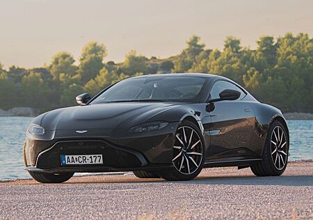 Aston Martin V8 Vantage Vantage in Kopi Bronze (510 PS)