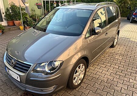 VW Touran Volkswagen 1.6 Freestyle Freestyle 7 Sitzer+AHK+Shzg