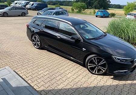 Opel Insignia Exclusive Sportstourer OPC Line