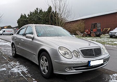 Mercedes-Benz E 320 4MATIC AVANTGARDE Avantgarde