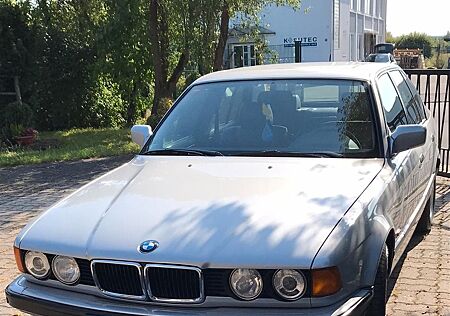 BMW 730i V8 Oldtimer