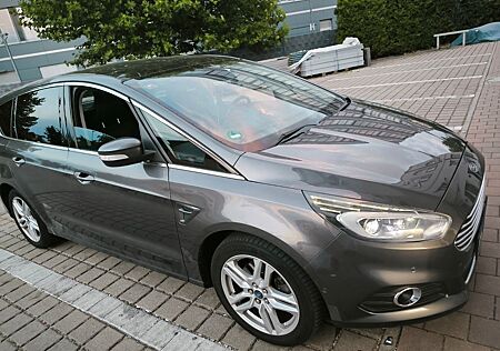 Ford S-Max 2,0 EcoBoost 176kW Titanium Automatik ...