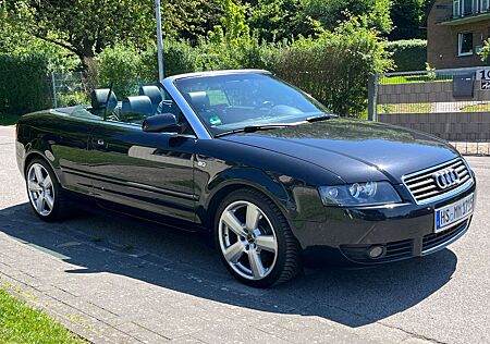 Audi A4 2.4 Cabrio sehr gepflegt Bose