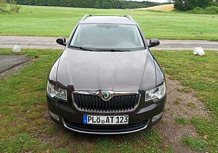Skoda Superb 2.0 TDI CR DSG Ambition Kombi