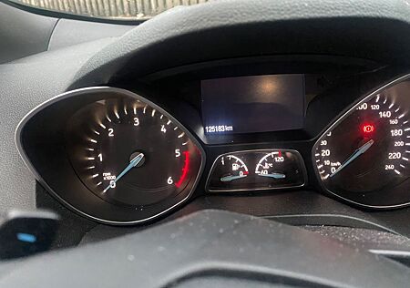 Ford Kuga 2,0 TDCi 4x4 110kW ST-Line PowerShift S...