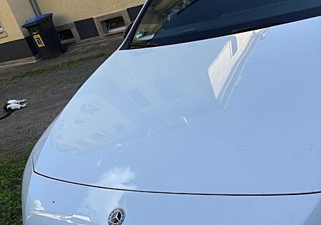 Mercedes-Benz A 220 DCT -