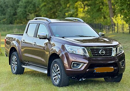 Nissan Navara -NP300-Tekna-Double-Cab-4X4-LED-AHK-