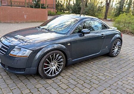 Audi TT Coupe 1.8T 132 kW Tiptronic - S Line