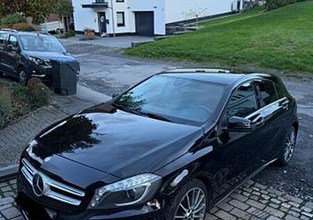 Mercedes-Benz A 180 AMG Line