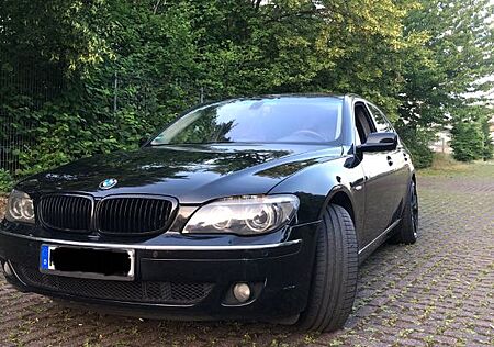 BMW 745d 4,4l V8 Biturbo