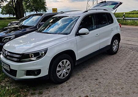 VW Tiguan Volkswagen 2.0 TDI 4MOTION Exclusive Exclusive