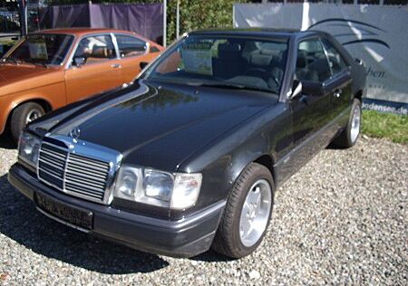 Mercedes-Benz E 220 Coupe Sportline Optik
