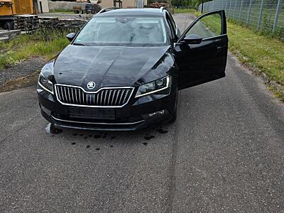 Skoda Superb 2.0 TDI SCR 140kW DSG 4x4 Style Combi...