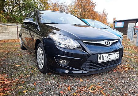 Hyundai i30 FIFA Edition / Klima / 2.Hand / Winterräder