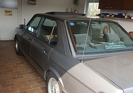 BMW 525 e