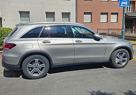 Mercedes-Benz GLC 300 4MATIC,HeadUp,Navi,Leder,Kamera,AHK