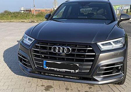 Audi Q5 55 TFSI e S tronic quattro -AHK, Pano, uvm