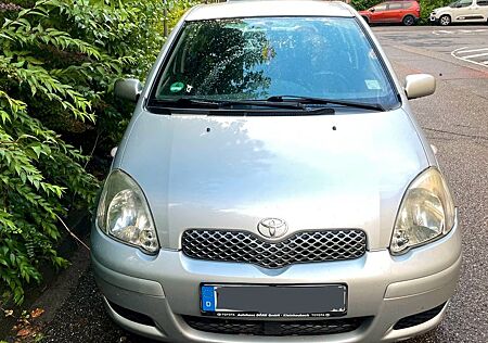 Toyota Yaris 1.0 -