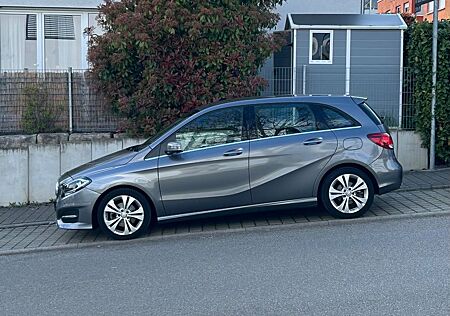 Mercedes-Benz B 180 Urban*Navi*Kamera*Totwinkel*Top-Zustand