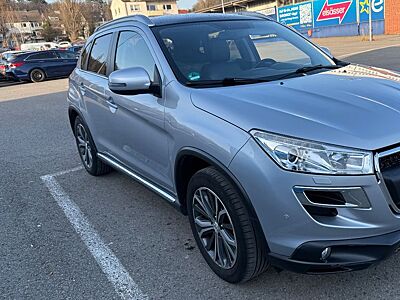 Peugeot 4008 Allure 4WD,Panorama,53.000KM,Leder,Navi,Alu