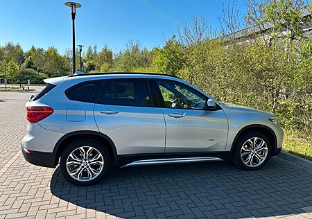 BMW X1 , Sportline, Navi, Panoramadach, Sportsitze