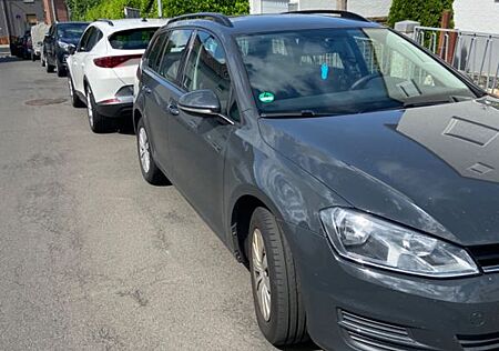VW Golf Volkswagen 1.6 TDI BlueMotion Trendline Variant Tr...