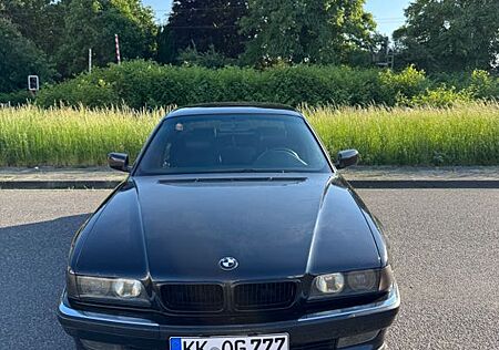 BMW 728i E38 | NEU TÜV | Gewindefahrwerk |