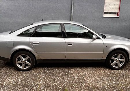 Audi A6 2.7 T quattro V6, 250PS, E10 Benzin