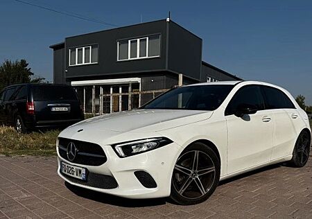 Mercedes-Benz A 180 -