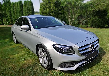 Mercedes-Benz E 200 Avantgarde 4MATIC, Multibeam, Schiebedach.
