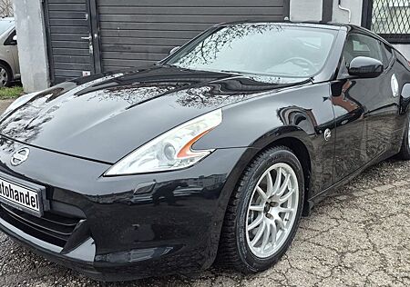 Nissan 370Z 370ZPack Tempomat Bi-Xenon Bose 1. Hand TÜV Neu