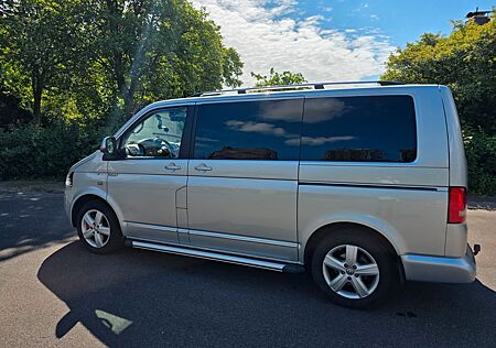 VW T5 Multivan Volkswagen 4 Motion mit Heckküche und Matratze