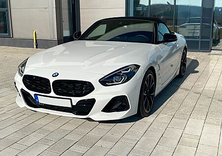 BMW Z4 M Z4 M40i M Sport LED. Head-up. H&K 55.900 Net