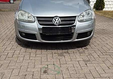 VW Jetta Volkswagen V United