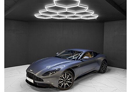 Aston Martin DB11 4.0 V8 Coupe / Concours Blue / 360° / 1st h