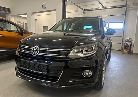 VW Tiguan Volkswagen Sport & Style R-Line 4Motion DSG
