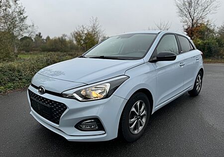 Hyundai i20 1,2 /SHZ/L.H/App&And/R.F.Kamera/Garantie