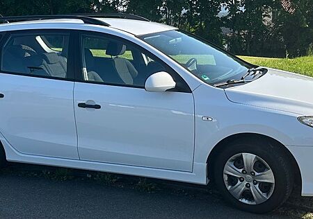 Hyundai i30 CW 1.6 CRDi 66 kW Kombi