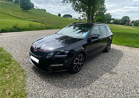 Skoda Octavia 2.0 TSI DSG RS Combi RS