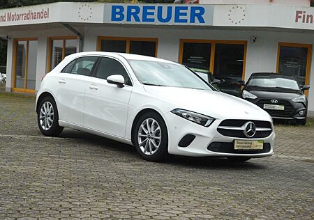 Mercedes-Benz A 180 Progressive Automatik Navi LED