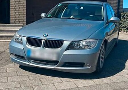 BMW 318i -